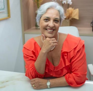 Dra. Carla Caldas - Neuropediatra - Clínica Lumité