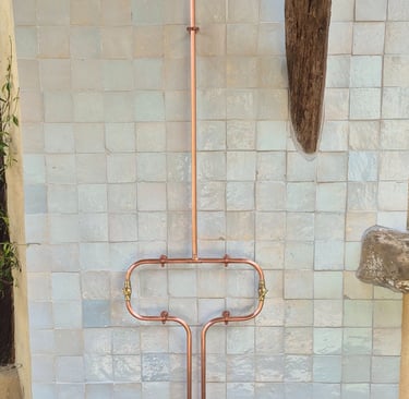 douche extérieure, douche piscine, création design, douche cuivre, création sur-mesure