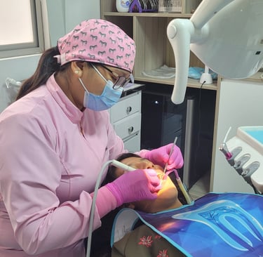 Tratamientos Dentales de Precisión - Especialista en Implantes Lima