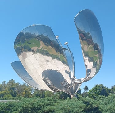 cosa vedere a Buenos Aires - Floralis Generica