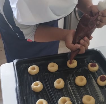 Elaboración de galletitas pepas de membrillo