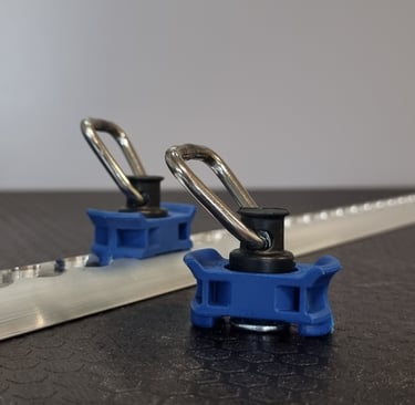 Krovinio tvirtinimo kabliukai airline bėgeliui juostai