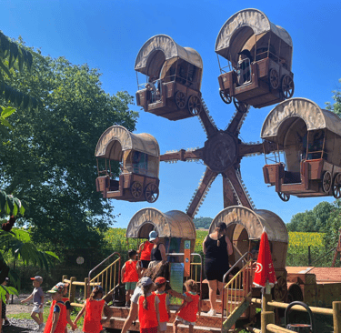 la petite roue acceuille les groupes à Fermyland parc en auvergne