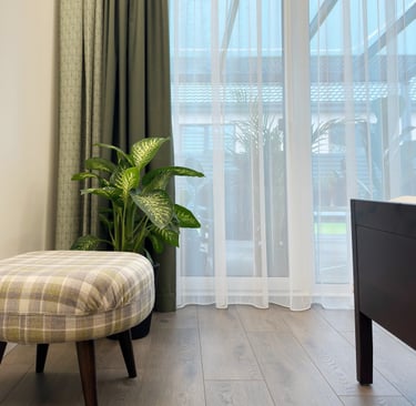 raštuotos naktinės užuolaidos