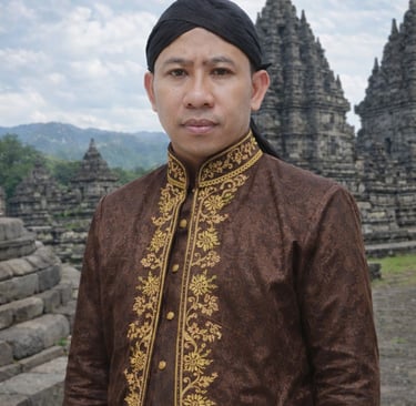 Romo M Sholihin guru spiritual tentang kebatinan Padepokan Indraprasta