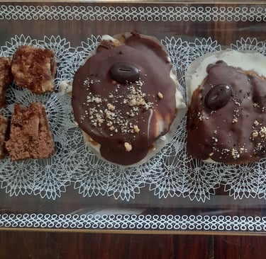 chocolaatjes van pleunmaaktook via instagram met dadel, koffie en mangosmaak