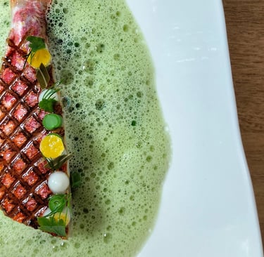 Rouget grillé et potager de printemps