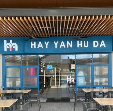 outlet ketiga hayyan huda