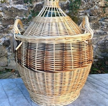 Bonbonne avec habillage en osier - Réalisation sur mesure