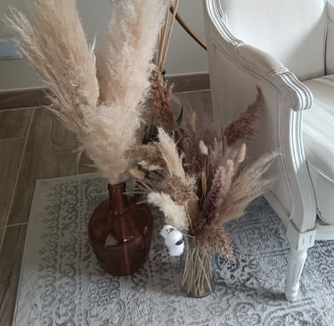 vase et fleurs séchées