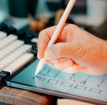 Checklist para saber cuándo contratar un CMO externo o director de marketing fraccional