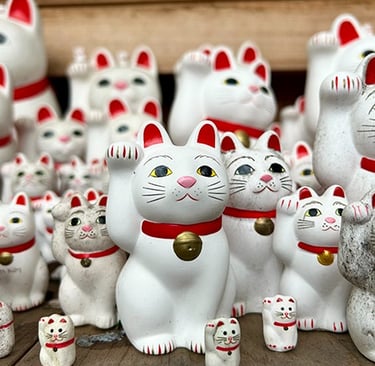 Statuettes de Maneki-Neko au Gotokuji temple