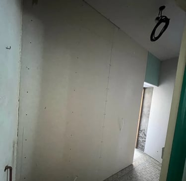 Mur rénové avec plaques de platre