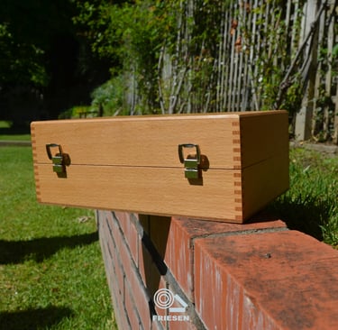 A good quality box with varnish