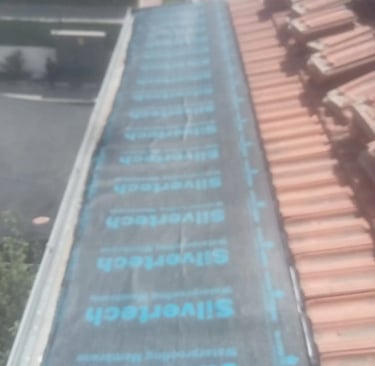 Saruhanlı köy evi çatı iskeleti (mertek/aşık) onarımı ve membran serimi