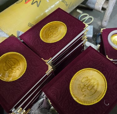 Cetak buku yasin bludru warna merah maron