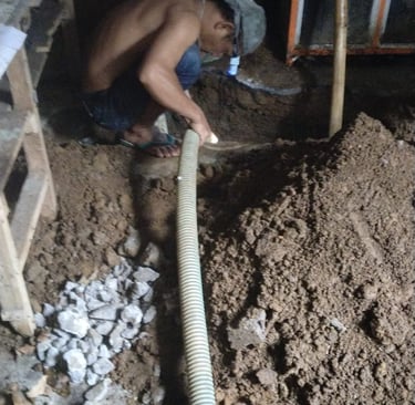 tukang sedot wc di temanggung sedang kerja kuras wc