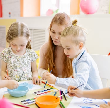 kids art drawing classroom