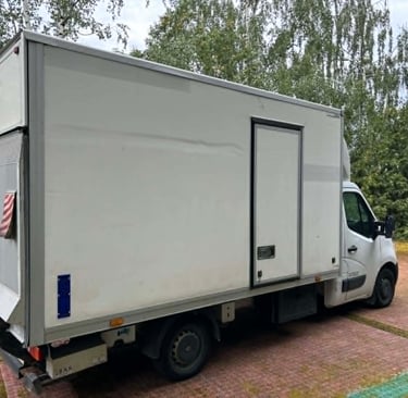 Perkraustymo paslaugų sunkvežimis Kaune