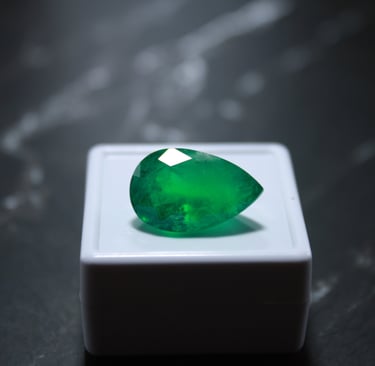 2.13 ct Colombian Emerald Origin: Colombia Treatment: Minor (F1)