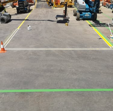 Trabajo de marcado y pintado líneas se señalización realizado en el polígono Guadalhorce ,