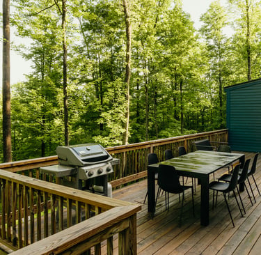 outdoor-deck-bbq-dining-area-in-cary-nc
