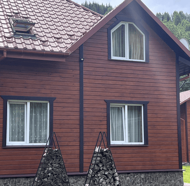 house in the Carpathians with a swimming pool and a hot tub