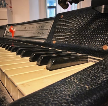 Wurlitzer 200 In registrazione coi migliori microfoni all'avangarage di pesaro e urbino