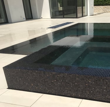 perimeter flow swimming pool with perimeter flow spa