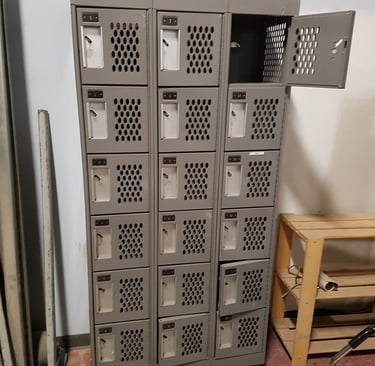 multi tear storage lockers