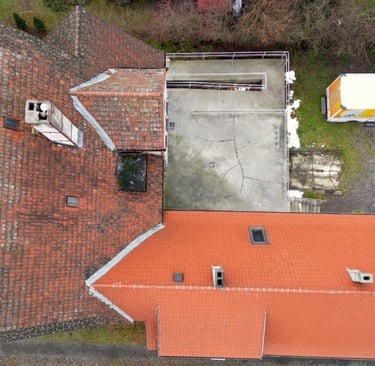 Dach przed i po umyciu