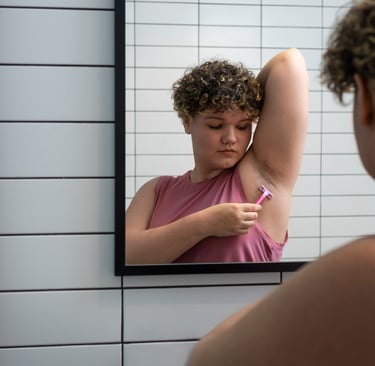 teen-mirror-shave-psychology