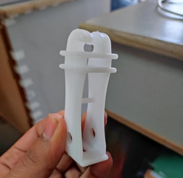 WHITE INSULATOR USED IN ELECTRIC FENCING