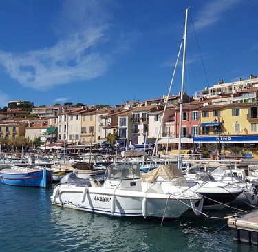 private tour Cassis harbor marina colorful village
