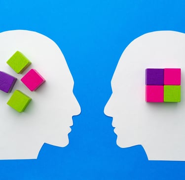 Ilustración de equilibrio energético entre hemisferio cerebral lógico y creativo