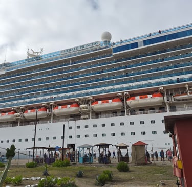 Princess Emerald cruise ship in Hawaiian port