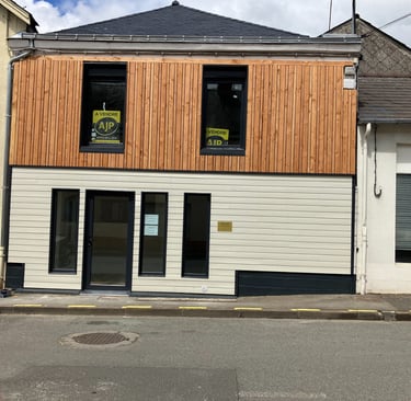 facade de cabinet kiné moderne en bois