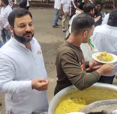 Providing food for poor on Independence day