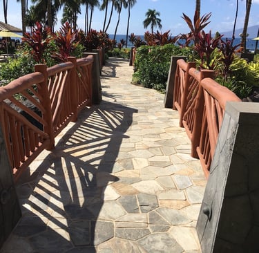 Quartzite paving for resorts
