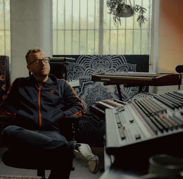 Hello Cosmos Unleash Keep Digging EP