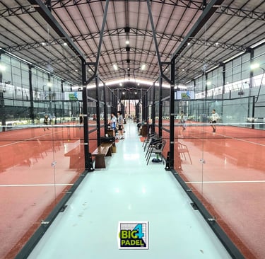 big distance between courts at big4padel