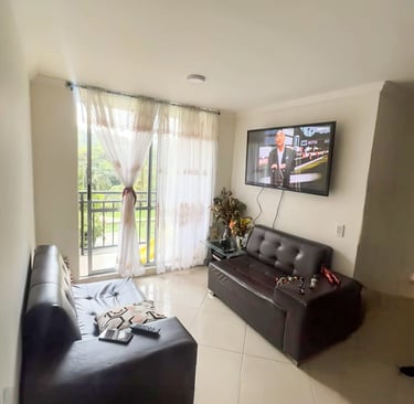 Sala del apartamento en venta en Rodeo Alto Medellín