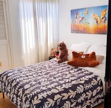 Alcoba 1 de apartamento en venta en Itagüí. 