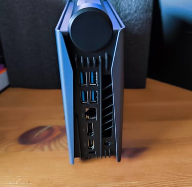 Painel traseiro Acemagic S3A: 4 USB-A, Ethernet, HDMI e DisplayPort