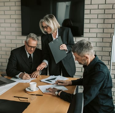 How to Onboard New Board Members Effectively Without Drowning Them in Decks