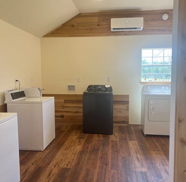 onsite laundry facility glen rose rv park