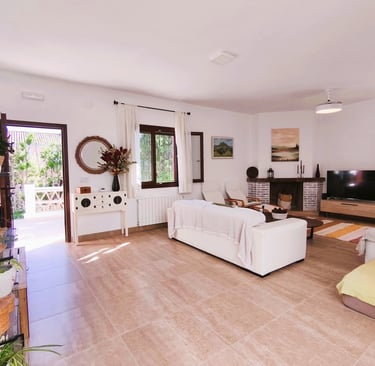 Salon con chimenea