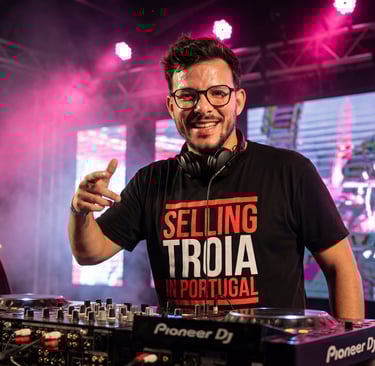 DJ BOSS en prestation live - Festivals et Clubs Europe - Ambiance soirée Suisse