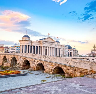 Skopje Steinbrücke Sehenswürdigkeiten