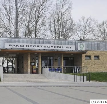 Fehérvári úti Stadion in Paks, Heimstadion des Paksi FC in der ungarischen NB I